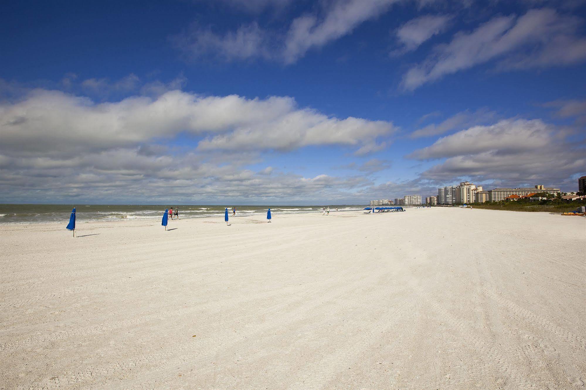 Hilton Grand Vacations Club Regency Marco Island Exterior photo